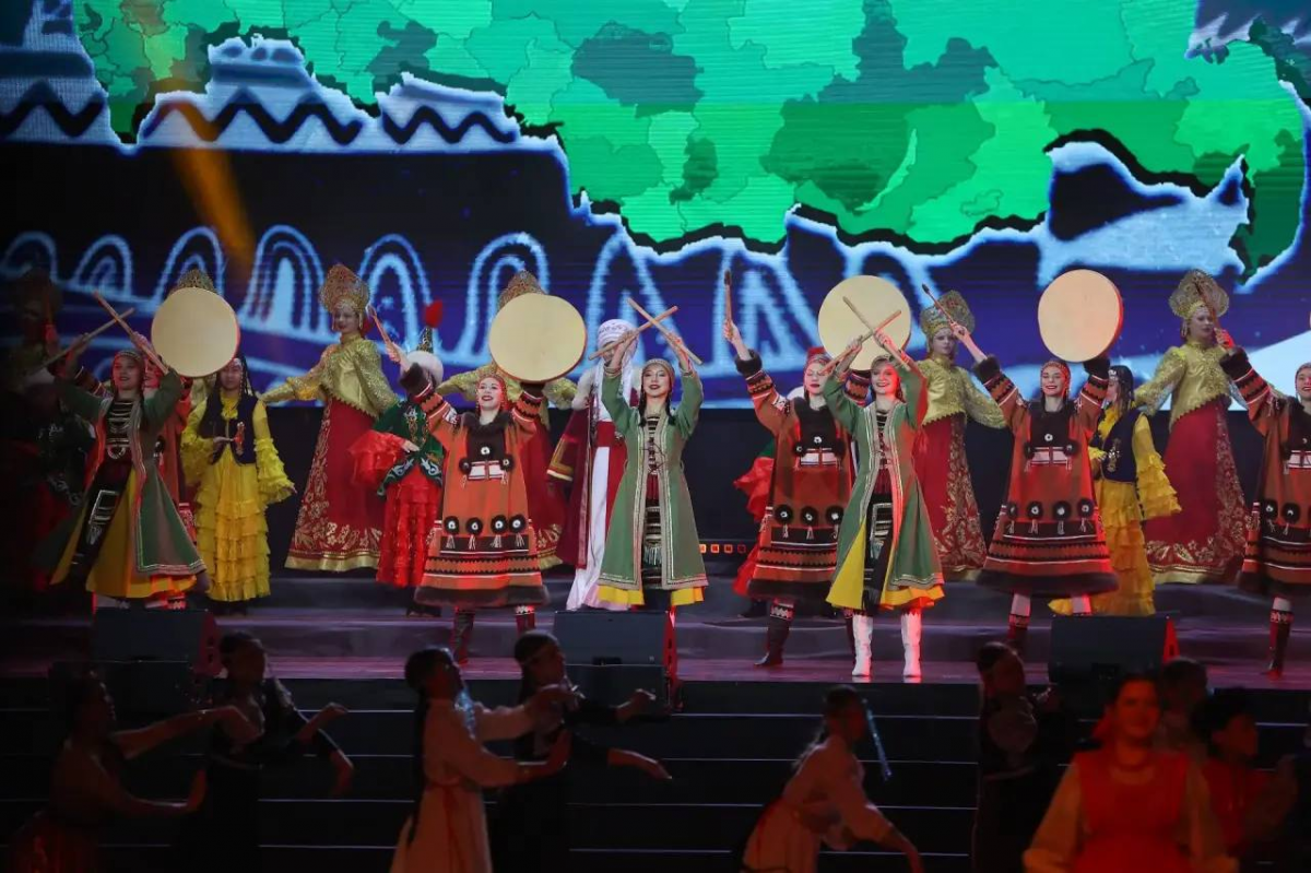 «В Сахалинской области проживают более 4 тысяч представителей коренных этносов»: Губернатор Валерий Лимаренко поздравил жителей с первым Днем коренных малочисленных народов России