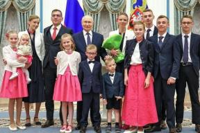 Десять детей, переезд в Россию и орден из Кремля: История французской семьи Сорлиных