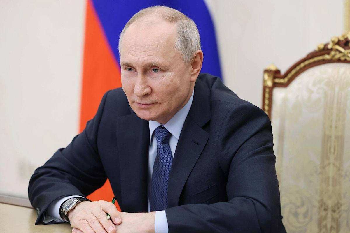 Путин заявил о необходимости наращивания производства FPV-дронов в зоне СВО