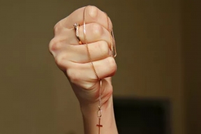 Крещение — главный щит: депутат напомнил о духовной безопасности детей в эпоху интернета