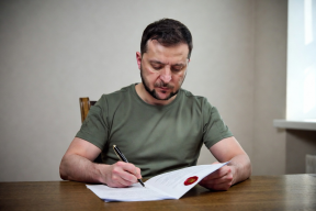 Зеленский ввел ограничения против 140 граждан и семи крупных российских предприятий