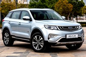 Без автопилота, но дешевле: Geely запустила в России доступный Atlas за 3,45 млн