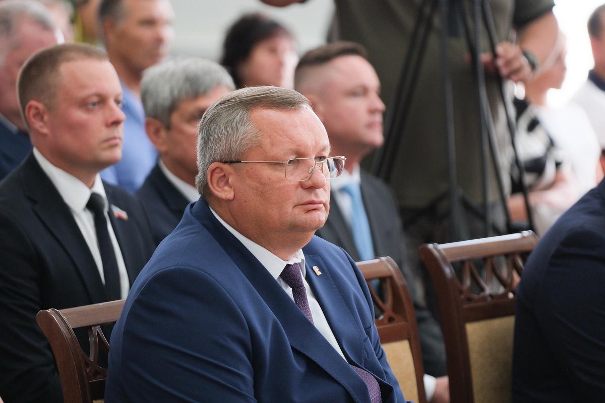 Председатель Думы Астраханской области Игорь Мартынов поздравил жителей региона с Днём рыбака
