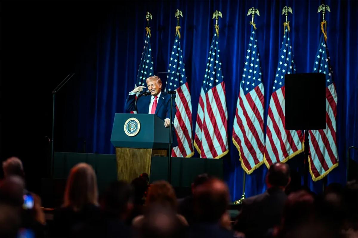 Трамп рассказал, сколько нефти отдадут США власти Венесуэлы