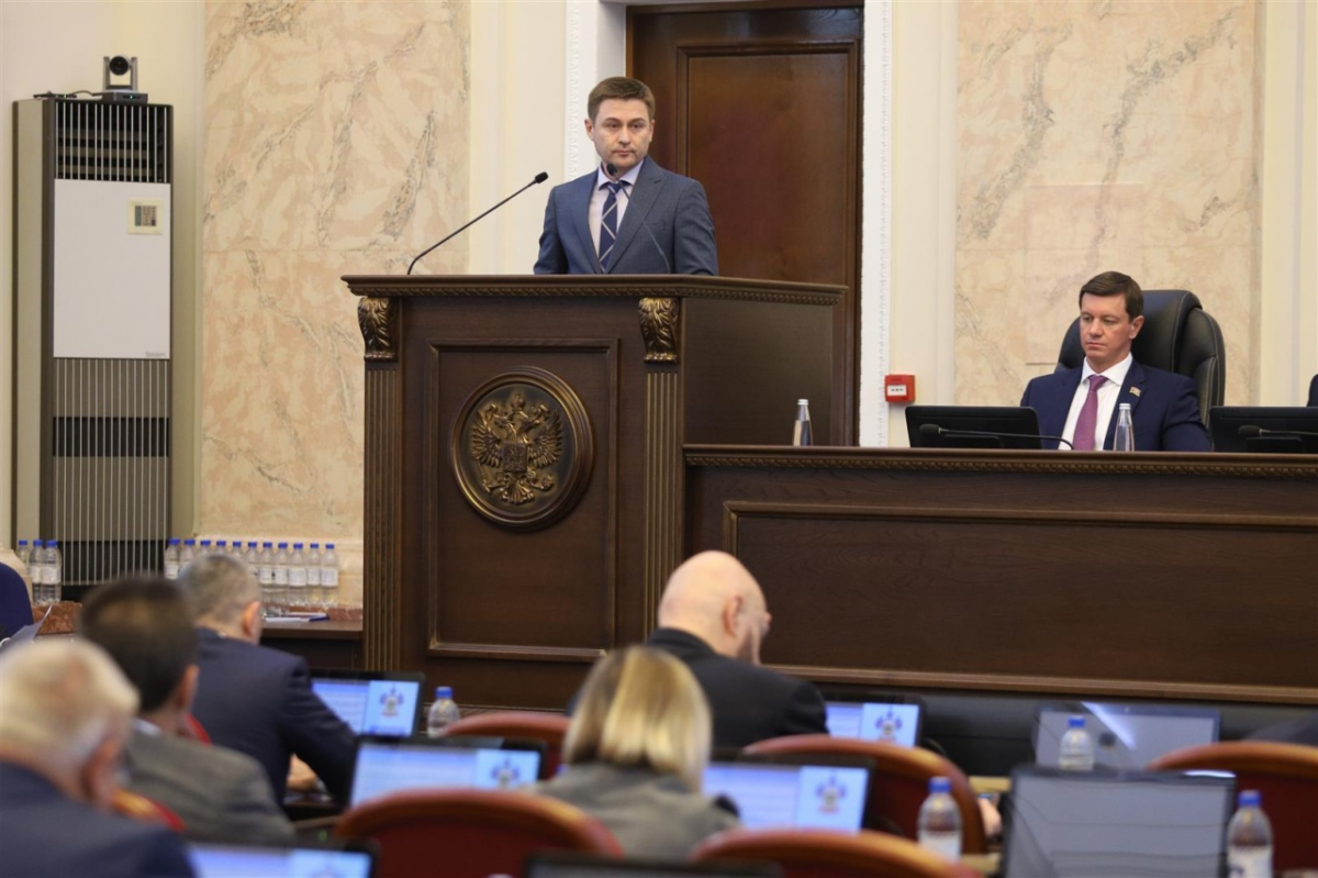 Депутаты ЗСК внесли изменения в краевые законы в части проезда детей-сирот в общественном транспорте