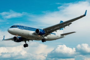 Около 20 тонн писем и посылок доставили на Чукотку грузовым самолетом