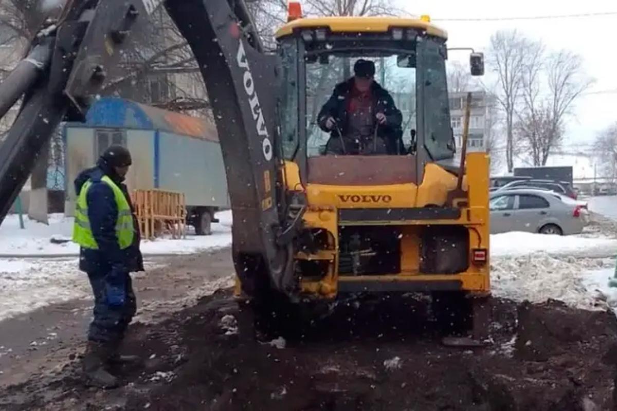 В Саранске началось обновление водопровода в районе Светотехстроя