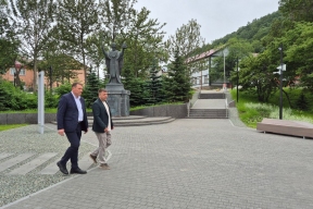 Глава Петропавловска-Камчатского Андрей Воровский проверил объем выполненных работ по благоустройству исторического квартала