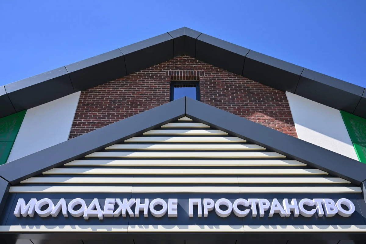 Глава Адыгеи Мурат Кумпилов ознакомился с возможностями молодежных центров Шовгеновского и Теучежского районов