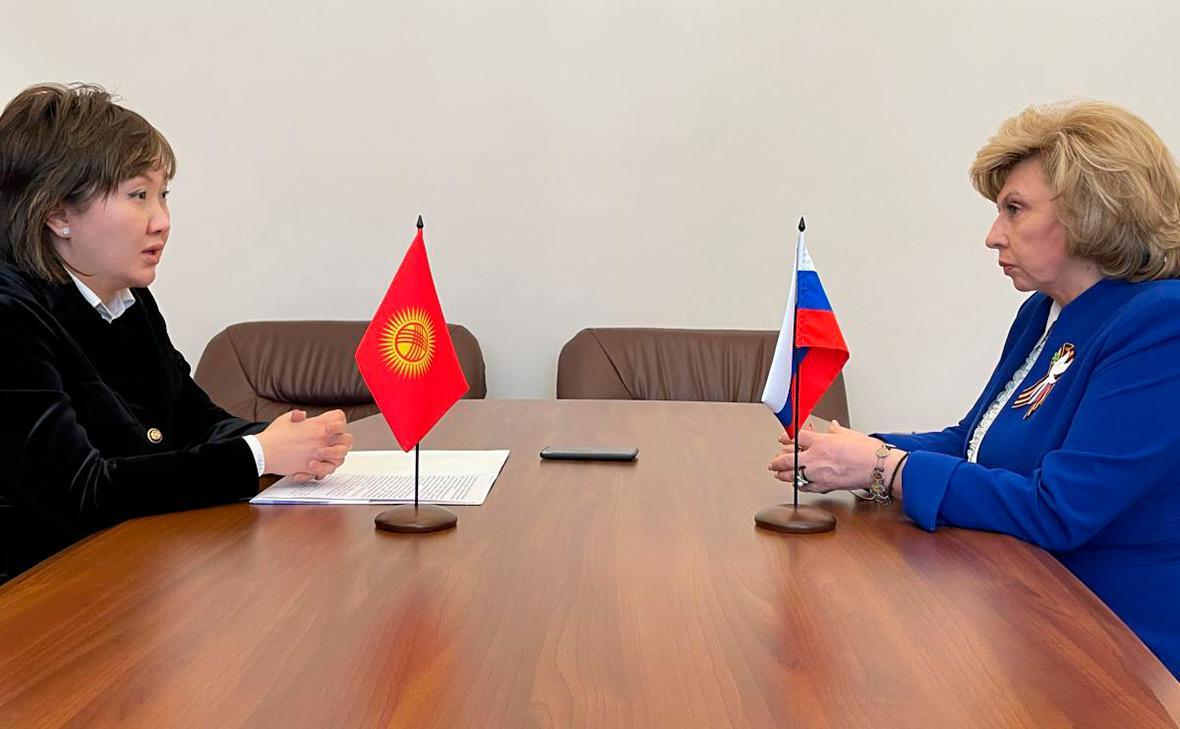 Киргизский омбудсмен выразила обеспокоенность рейдом в московской бане