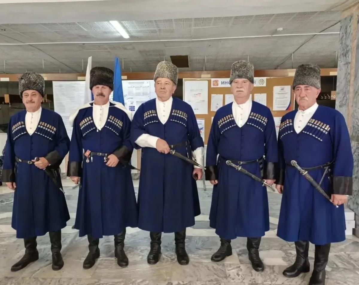 Программа «Кавказское долголетие» помогает жителям КЧР старшего возраста сохранять активность