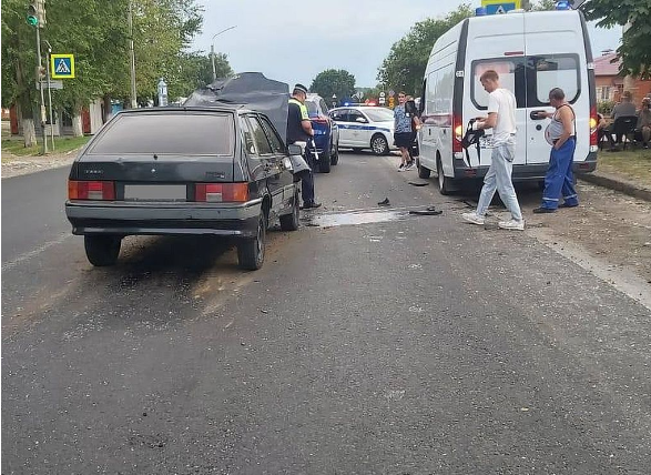 В массовой аварии в Тульской области пострадали два человека