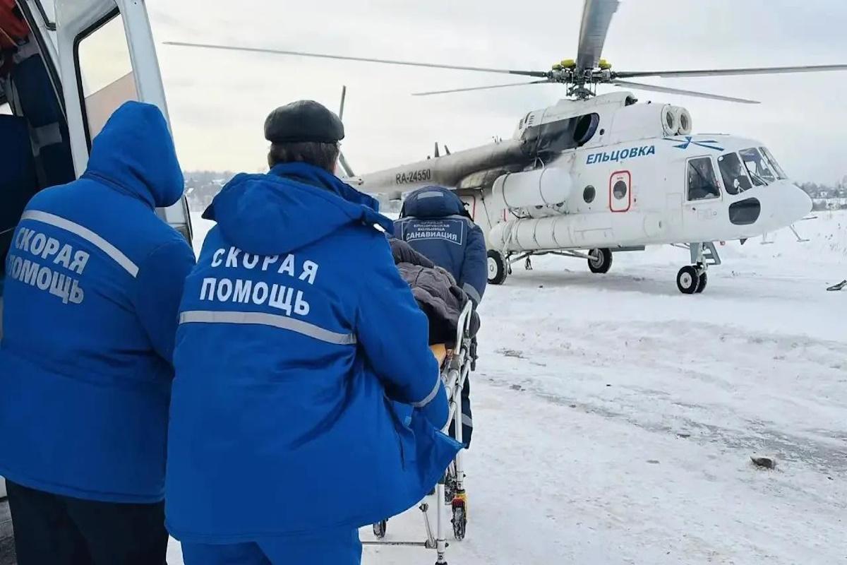 Санавиация Алтайского края эвакуировала из Китая двух туристов после инсульта