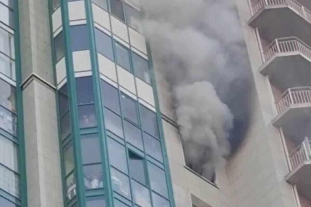 В Москве горит ЖК «Изумрудные холмы»: жильцы спасаются из пылающего здания