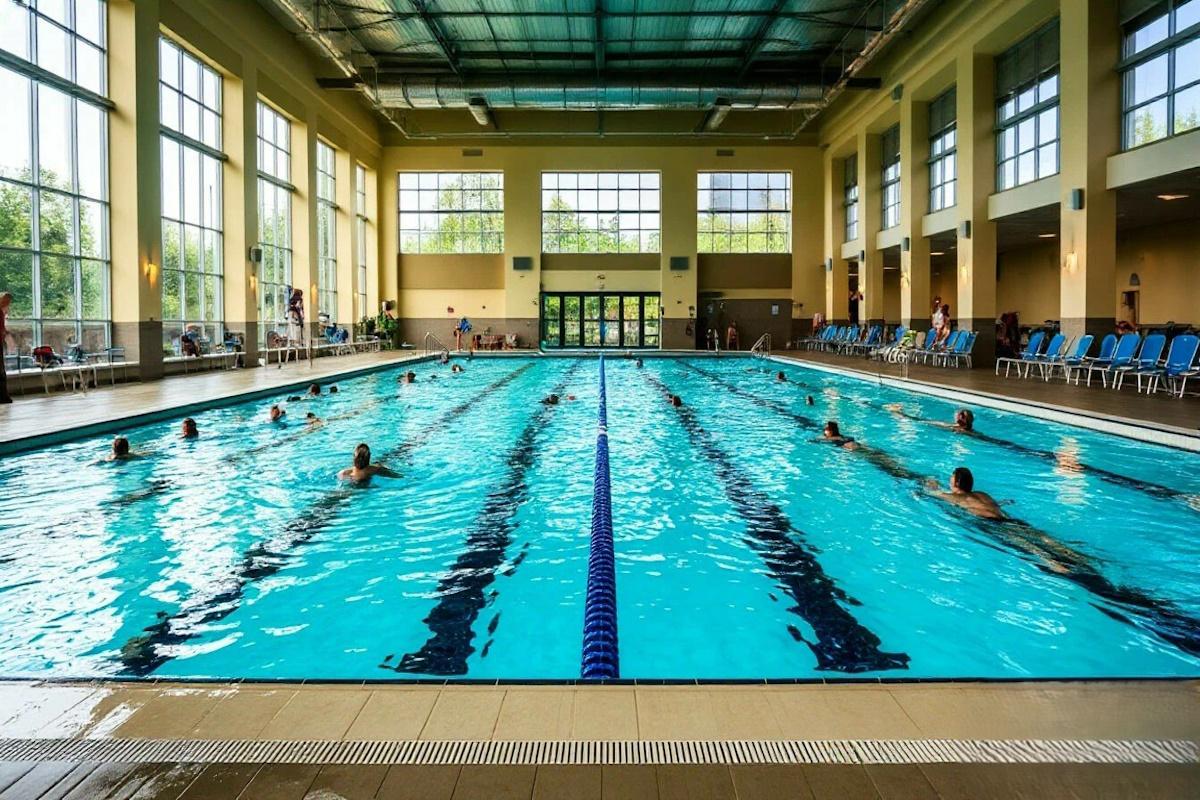 Разгерметизация ёмкостей с хлорсодержащими средствами стала причиной отравления посетителей бассейна в Москве