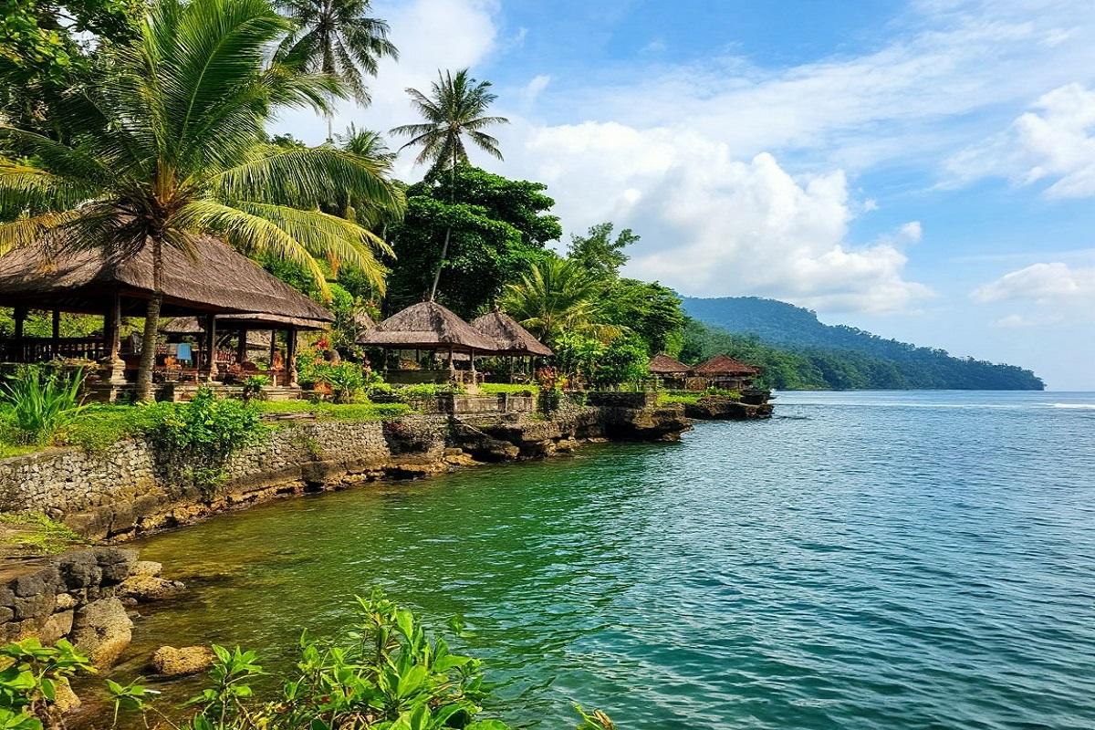 Вирусолог рассказал, как не отравиться на Бали: простые правила безопасности