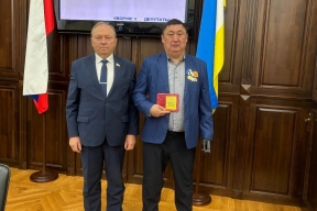 Экс-депутата Народного Хурала Бурятии наградили медалью за участие в СВО