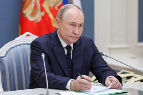 Путин поздравил с Рождеством глав более 60 стран