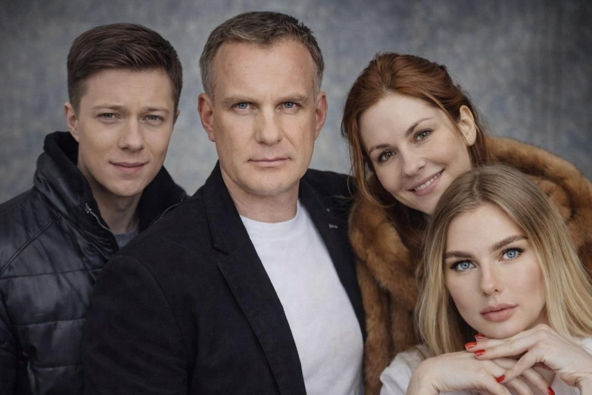 Живет 30 лет с богатой, дал детям редкие имена. Формула успеха Игоря Филиппова: не генерал, а муж «генеральши»