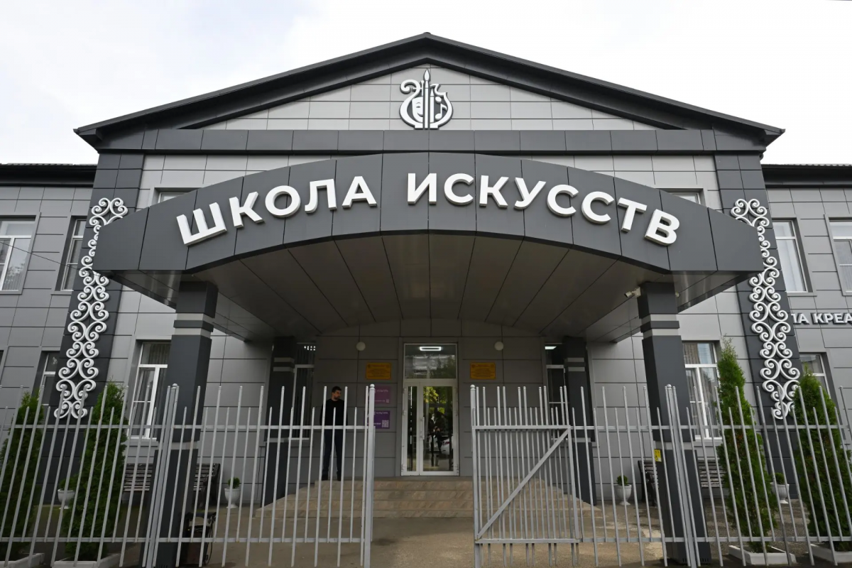 Глава Адыгеи Мурат Кумпилов и замминистра культуры РФ Жанна Алексеева открыли школу креативных индустрий в Майкопском районе