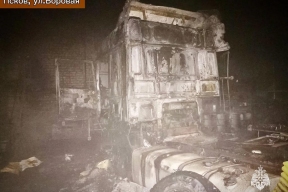 Причиной пожара в тягаче DAF в псковском гараже могло стать короткое замыкание