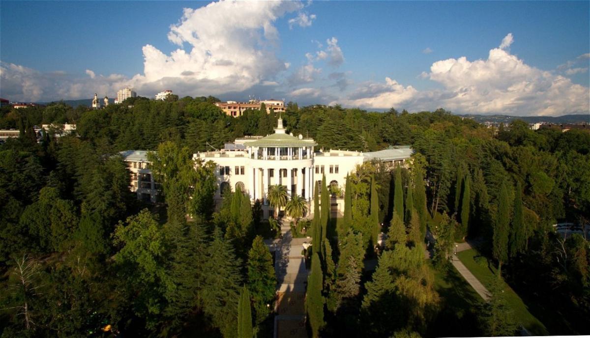 «Заболел — лечись»: как страховая медицина зарабатывает на больных и почему это нужно менять