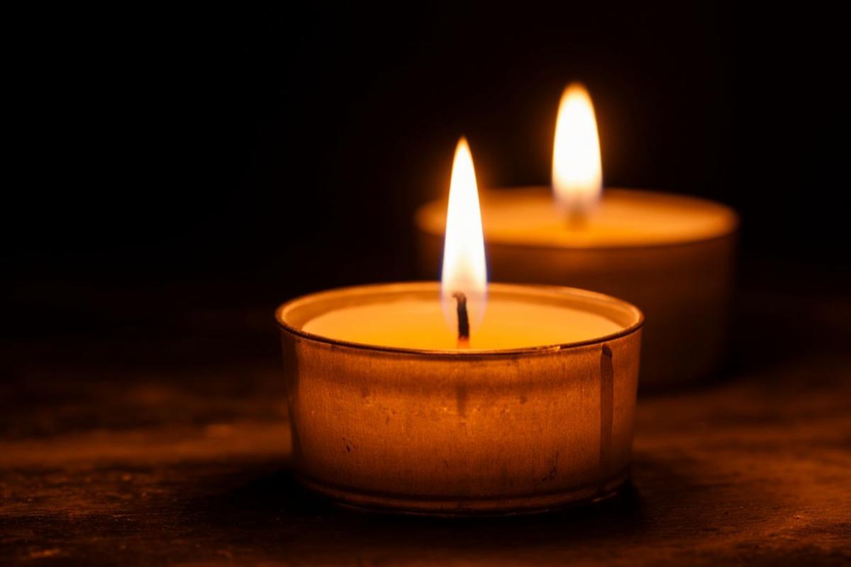 «Она потеряла всё»: в Оренбуржье со слезами простились с детьми экс-солистки «Вороваек», погибшими на дикой горке