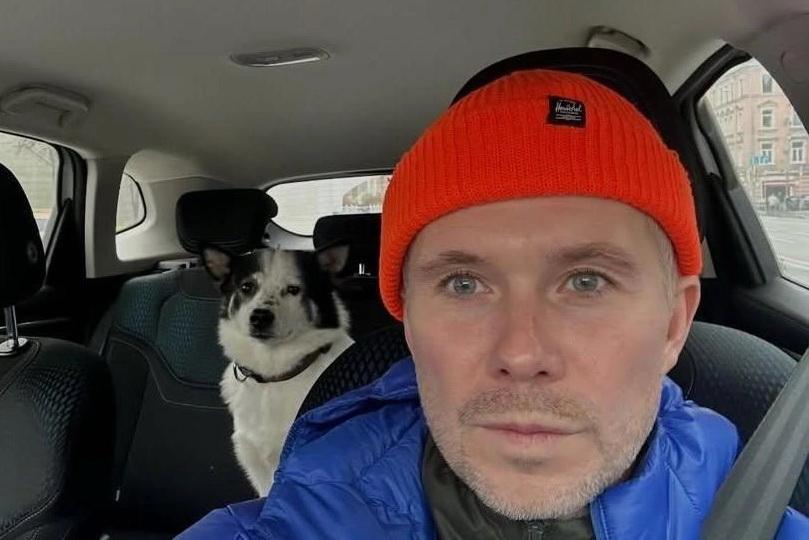 Додобоня нашла дом, а курьер — работу: чем закончилась история с пледом и увольнением в «Додо Пицце»