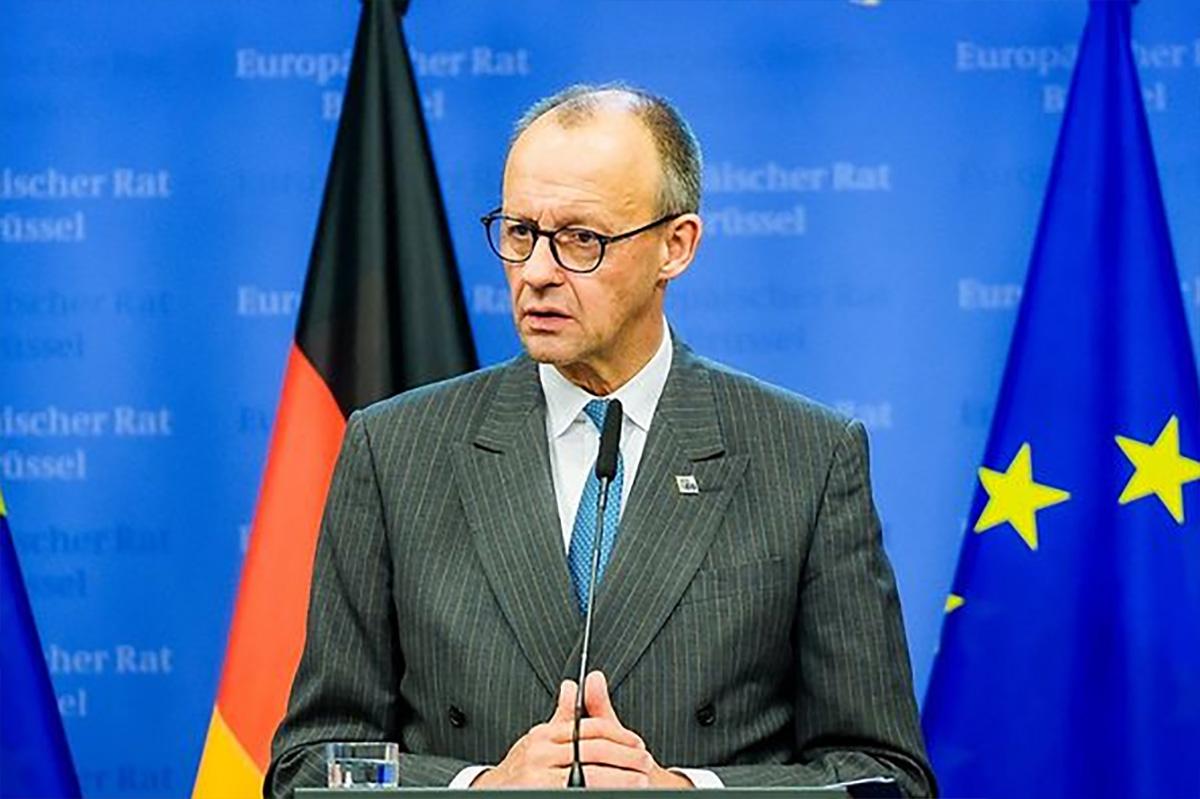 La Repubblica: В ЕС может произойти раскол из-за конфликта Мерца и Макрона