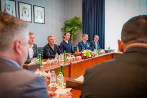 В Абу-Даби завершился первый день переговоров по Украине