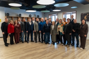 Председатель Заксобрания ЯНАО Сергей Ямкин вместе с коллегами посетил объекты социальной сферы и промышленности города Муравленко