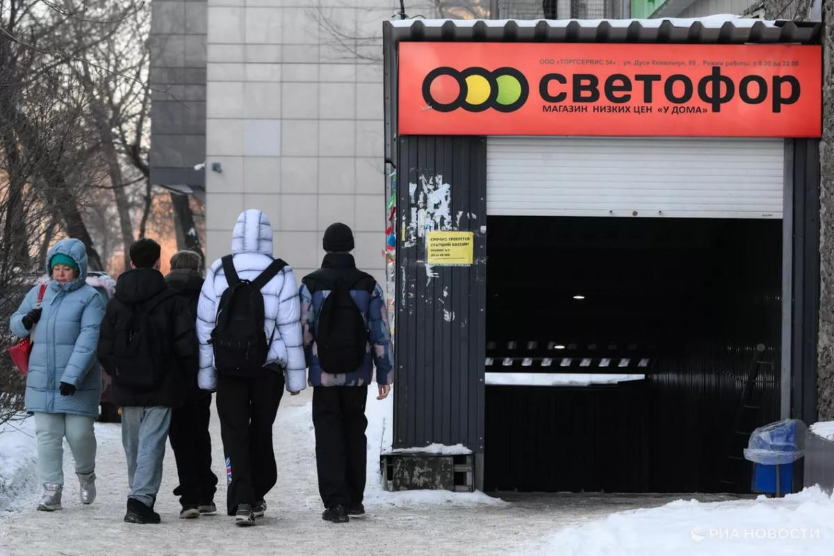 В магазинах сети «Светофор» были выявлены продукты поддельного качества