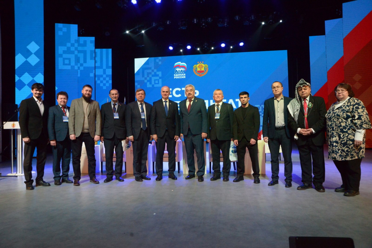 «Единство, культурное богатство и многовековые традиции обретут яркие формы»: Председатель Госсовета Леонид Черкесов рассказал о наполнении Года дружбы в Чувашии