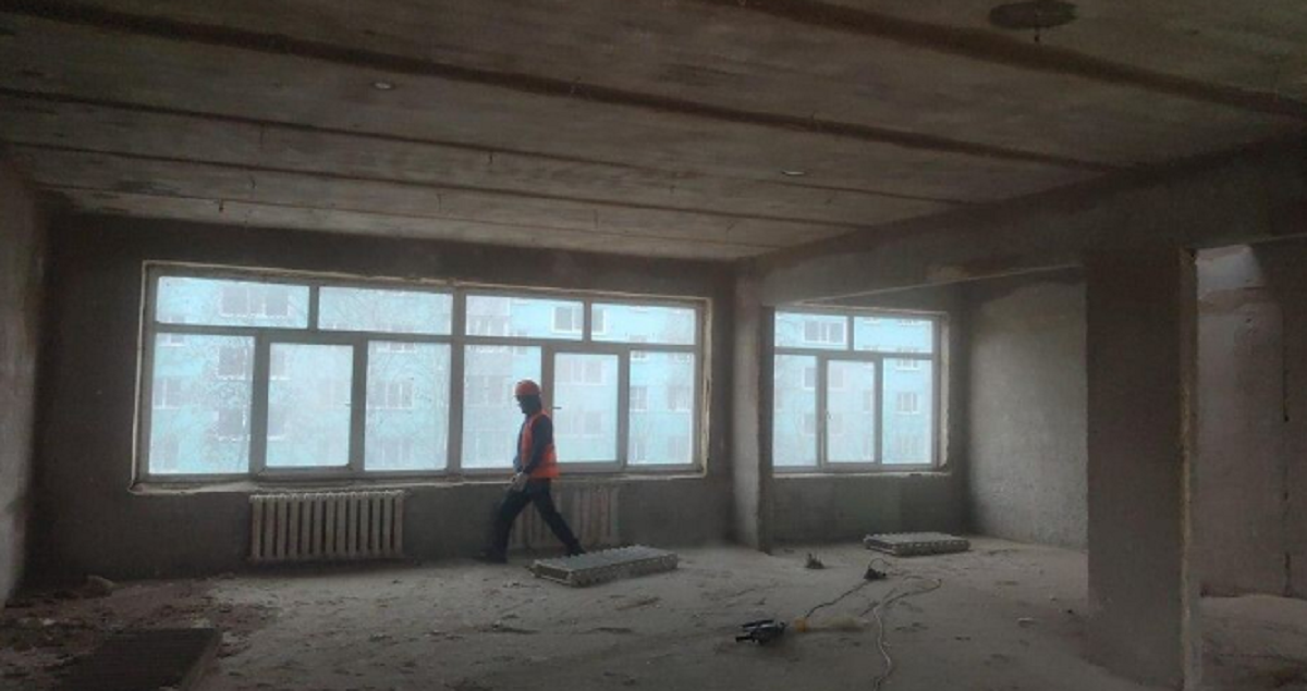 В Дмитрове продолжают капремонт дошкольного отделения гимназии «Логос»