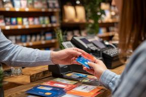 «Черный список» для ТЦ и блокировка сайтов: бизнес ждет тотальная проверка касс с 23 марта