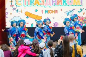 Брелоки, пожарные машины и брейк-данс: как 150 тысяч детей отметили 1 июня в парках Подмосковья