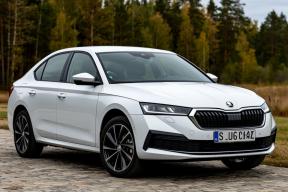 Skoda Octavia вернулась в Россию из Китая: лифтбек с удлинённой базой и ценой от 2,3 млн рублей
