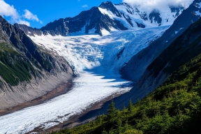 Ледник-убийца Колка снова в опасной фазе: ученые предсказывают новое обрушение в Северной Осетии