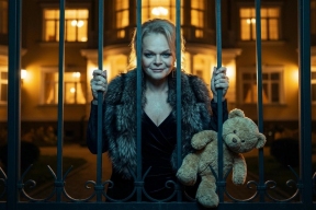 Два коттеджа, один участок, три поколения: семейное гнездышко Ларисы Долиной в 45 км от МКАД