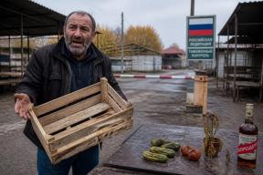 «Россия была спасательным кругом»: политолог предрек массовые бунты в Армении из-за гниющих помидоров
