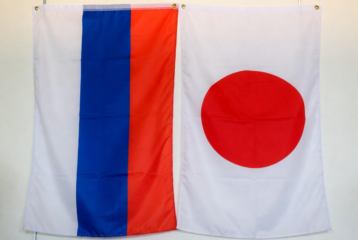 Курилы как ритуал: зачем Токио каждый год выводит людей на улицы и почему это не мешает бизнесу?