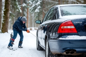 Автоэксперт перечислил основные шаги, которые необходимо выполнить для подготовки автомобиля к зиме