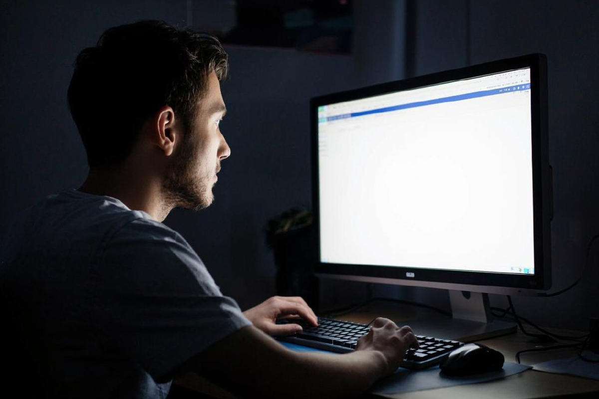 Минтруда Новосибирской области рассказало, сколько специалистов по ИИ ищут в регионе