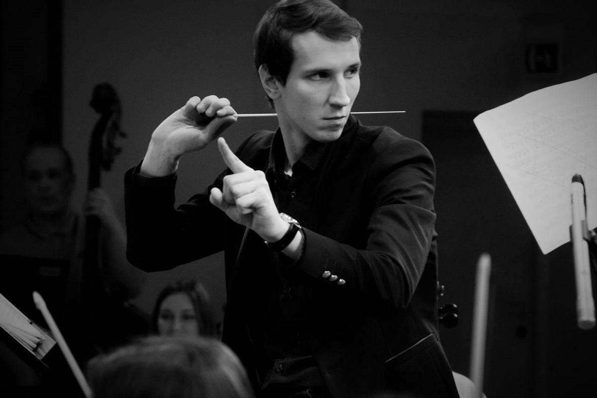 Новосибирского дирижера Арсения Ткаченко спасли от израильских бомб