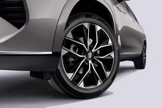 «Москвич» замахнулся на классику: вслед за кроссоверами М-линейку может пополнить седан для атакующих с тыла