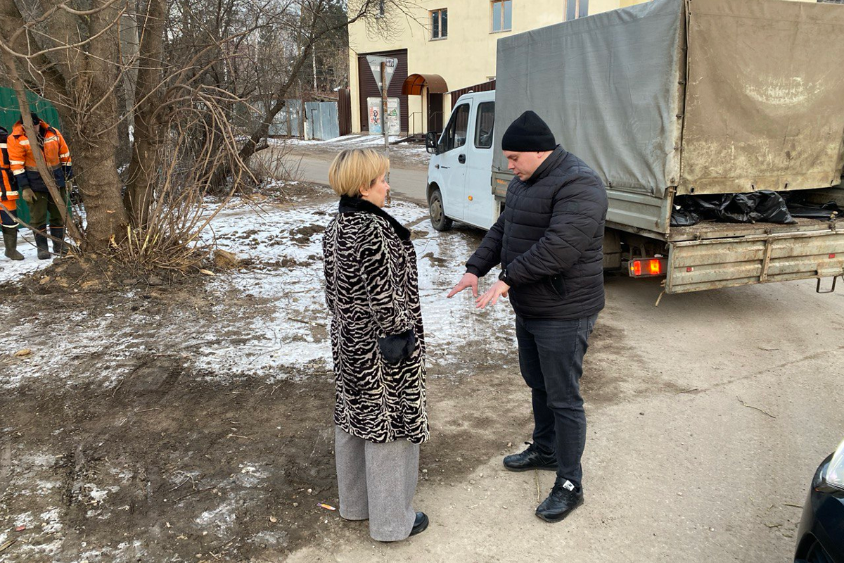 В Звягине Пушкина продолжают наводить порядки по обращению местной жительницы