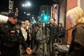 Певицу Наоко арестовали на 13 суток