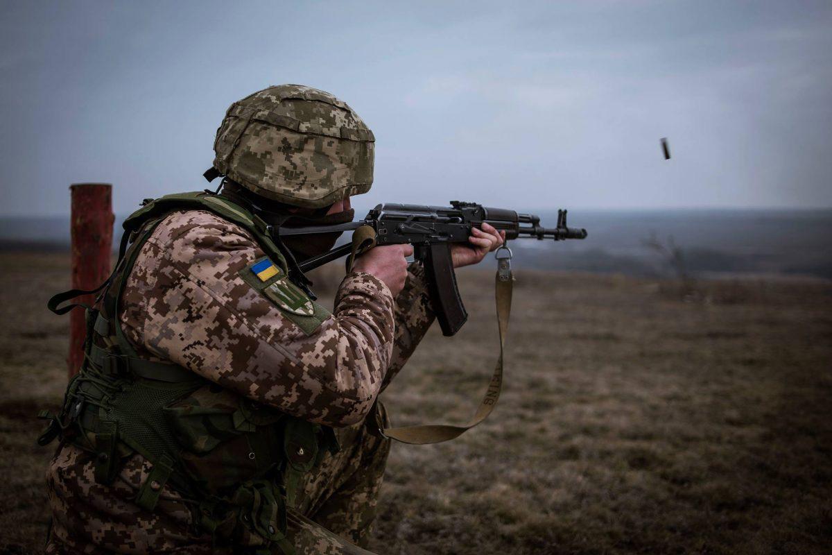 В Курахово украинские солдаты пытались расстрелять двух женщин