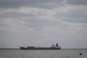 Украинский дрон атаковал газовоз под российским флагом надводным дроном в Средиземном море