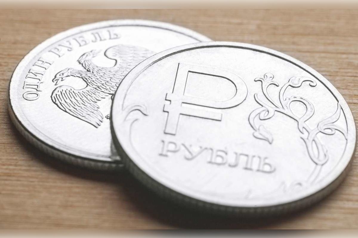 Россия сократила использование евро и доллара